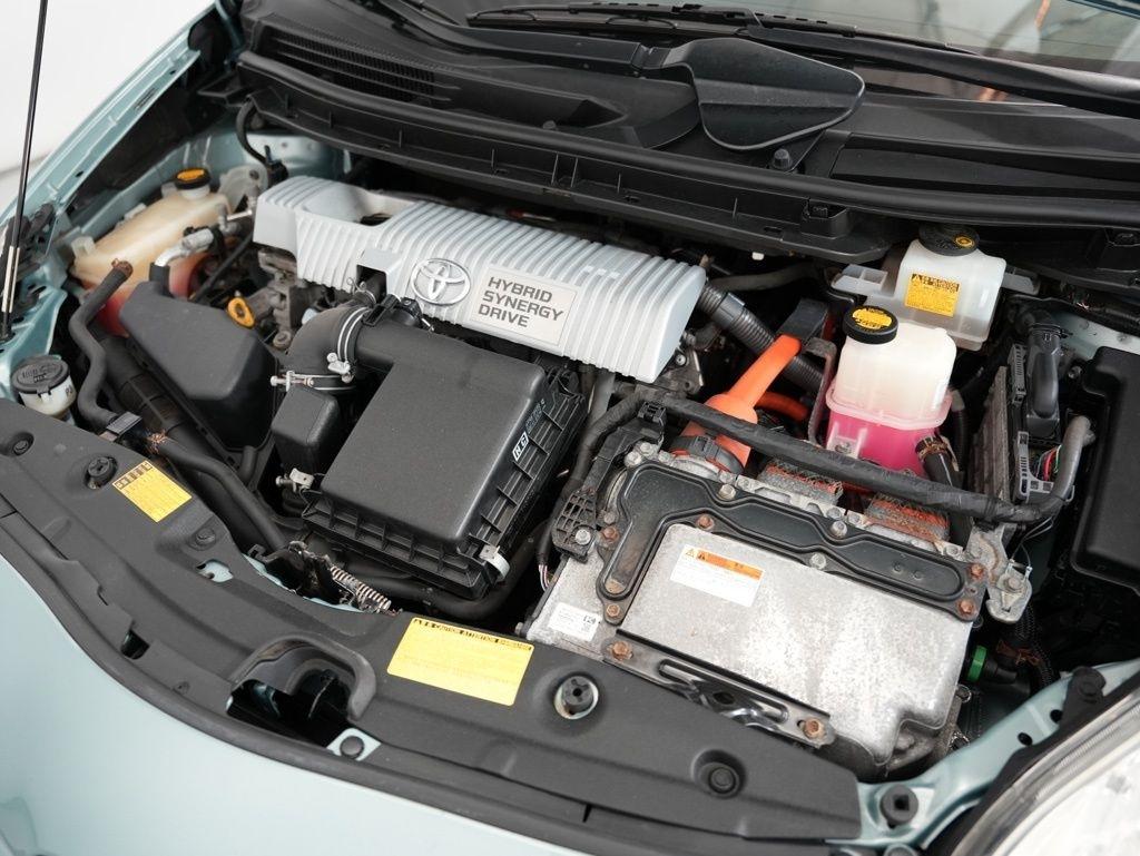 Toyota Prius 5dr HB Three (Natl) 2012