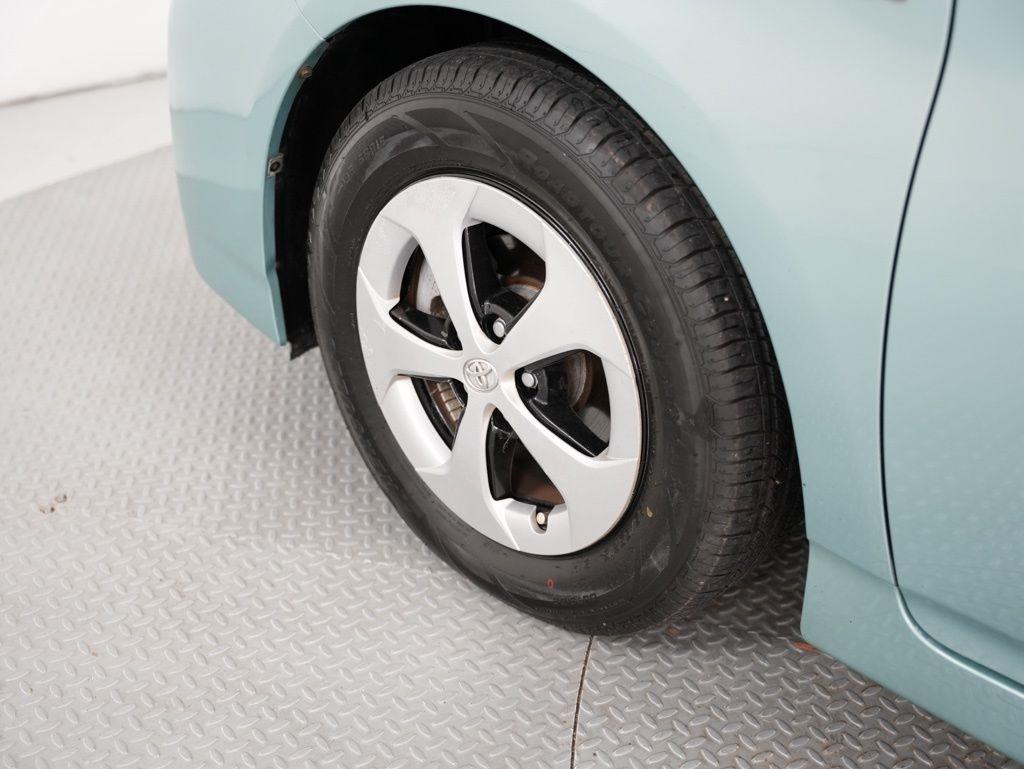 Toyota Prius 5dr HB Three (Natl) 2012