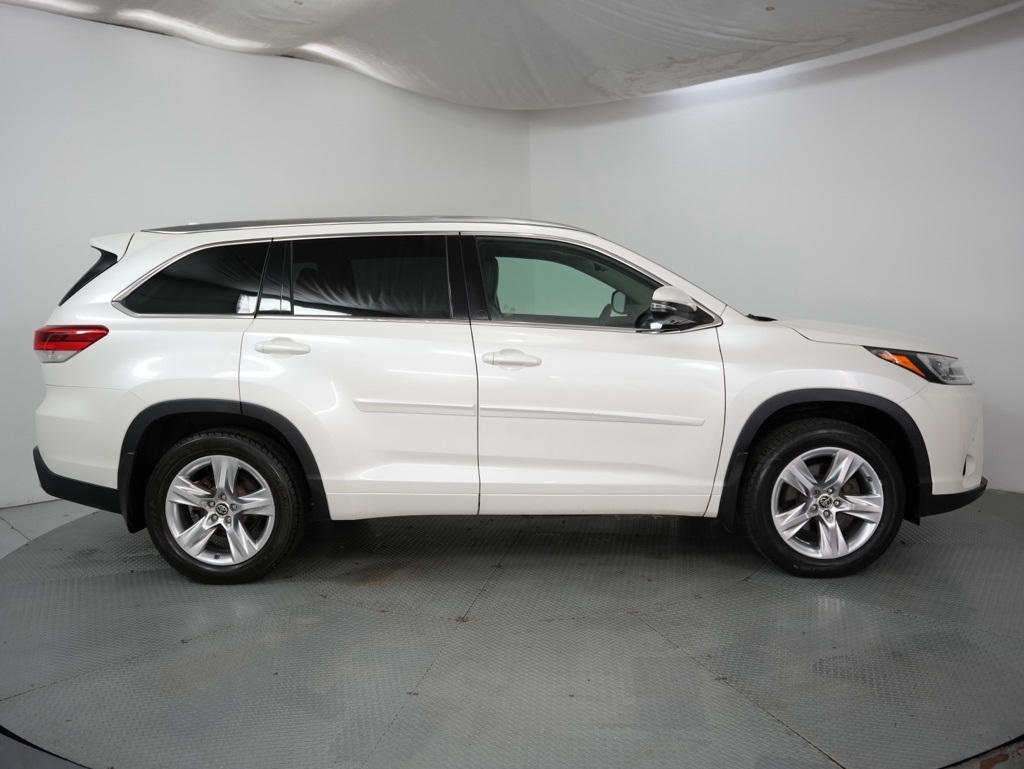 Toyota Highlander Limited V6 AWD (Natl) 2019