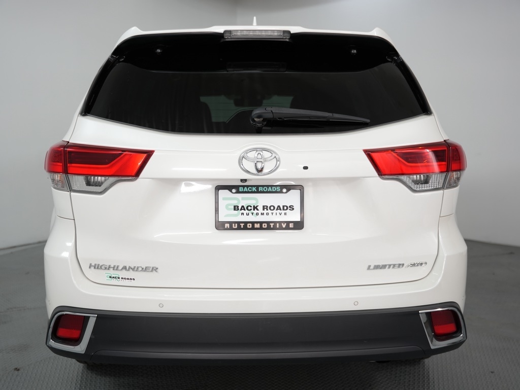 Toyota Highlander Limited V6 AWD (Natl) 2019