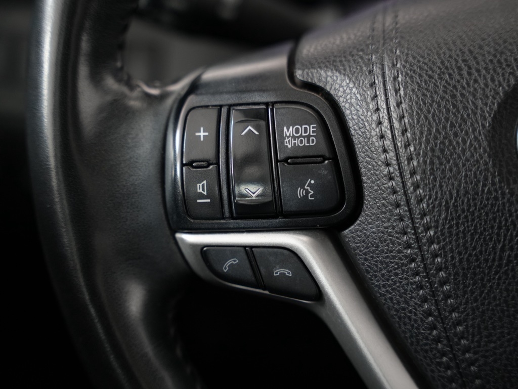 Toyota Highlander Limited V6 AWD (Natl) 2019