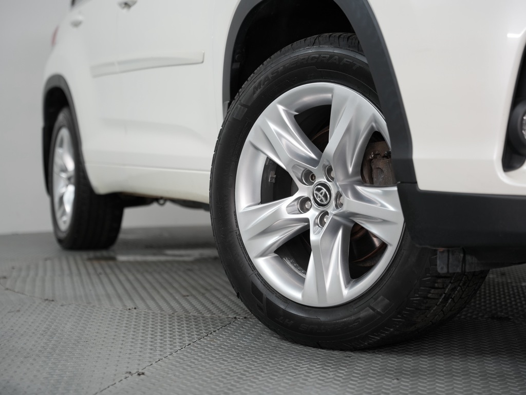 Toyota Highlander Limited V6 AWD (Natl) 2019