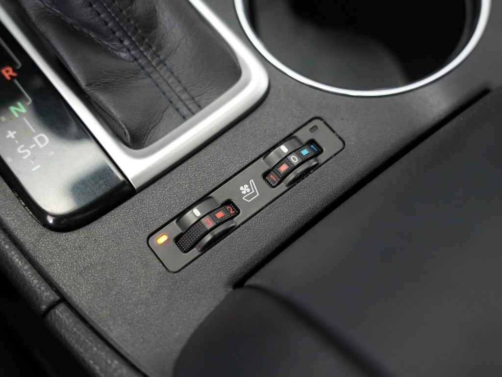 Toyota Highlander Limited V6 AWD (Natl) 2019