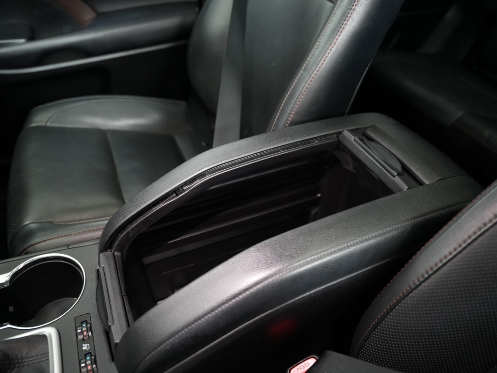 Toyota Highlander Limited V6 AWD (Natl) 2019