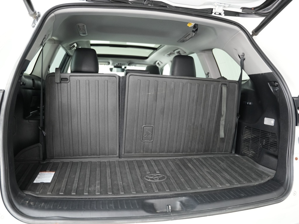 Toyota Highlander Limited V6 AWD (Natl) 2019