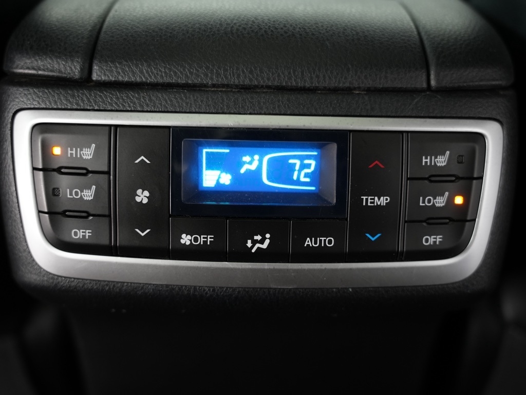 Toyota Highlander Limited V6 AWD (Natl) 2019