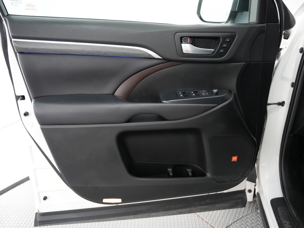 Toyota Highlander Limited V6 AWD (Natl) 2019