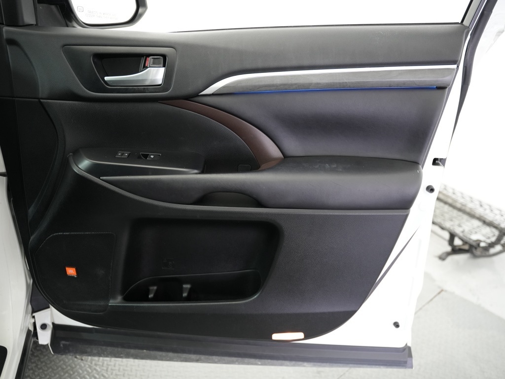 Toyota Highlander Limited V6 AWD (Natl) 2019