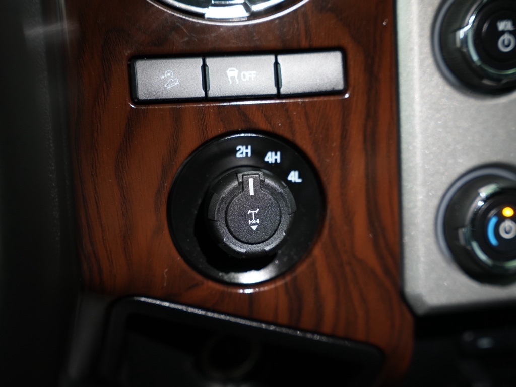 Ford Super Duty F-250 SRW 4WD Crew Cab 156" Platinum 2014