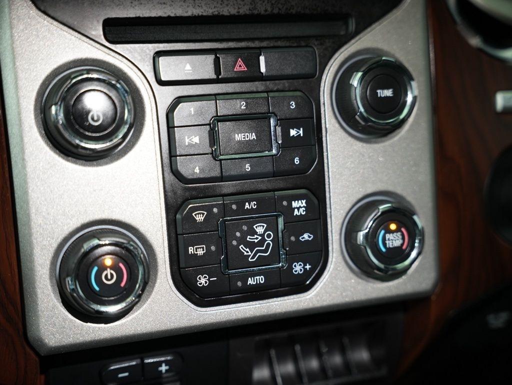 Ford Super Duty F-250 SRW 4WD Crew Cab 156" Platinum 2014