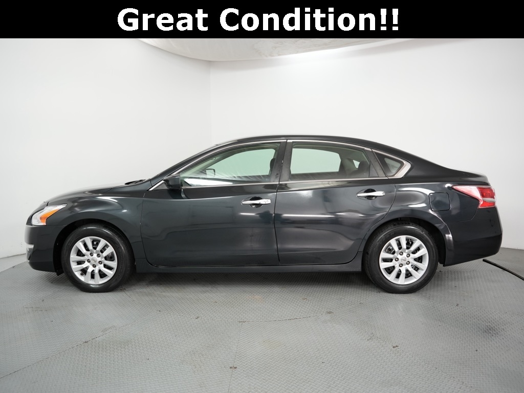 Nissan Altima 4dr Sdn I4 2.5 S 2013