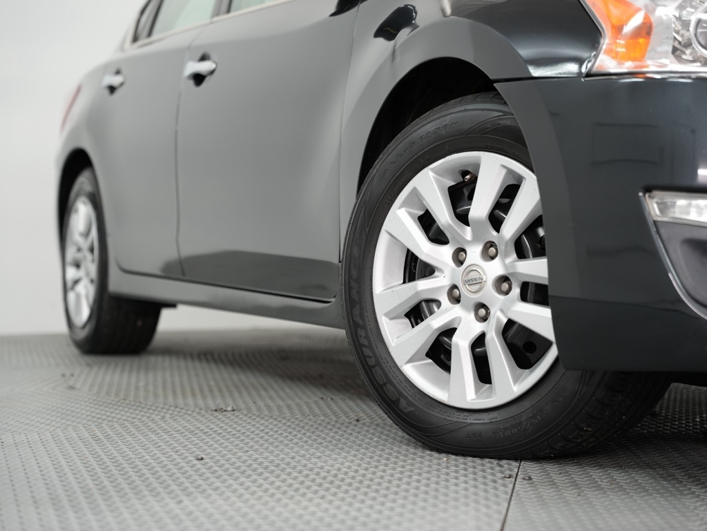 Nissan Altima 4dr Sdn I4 2.5 S 2013