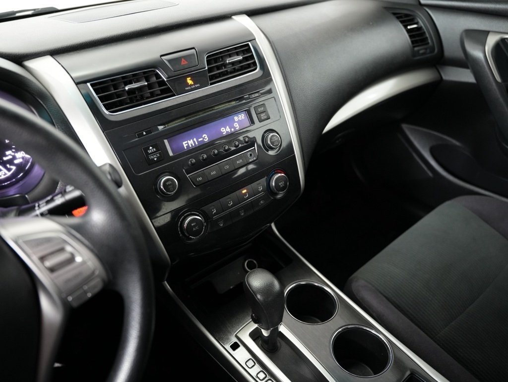 Nissan Altima 4dr Sdn I4 2.5 S 2013