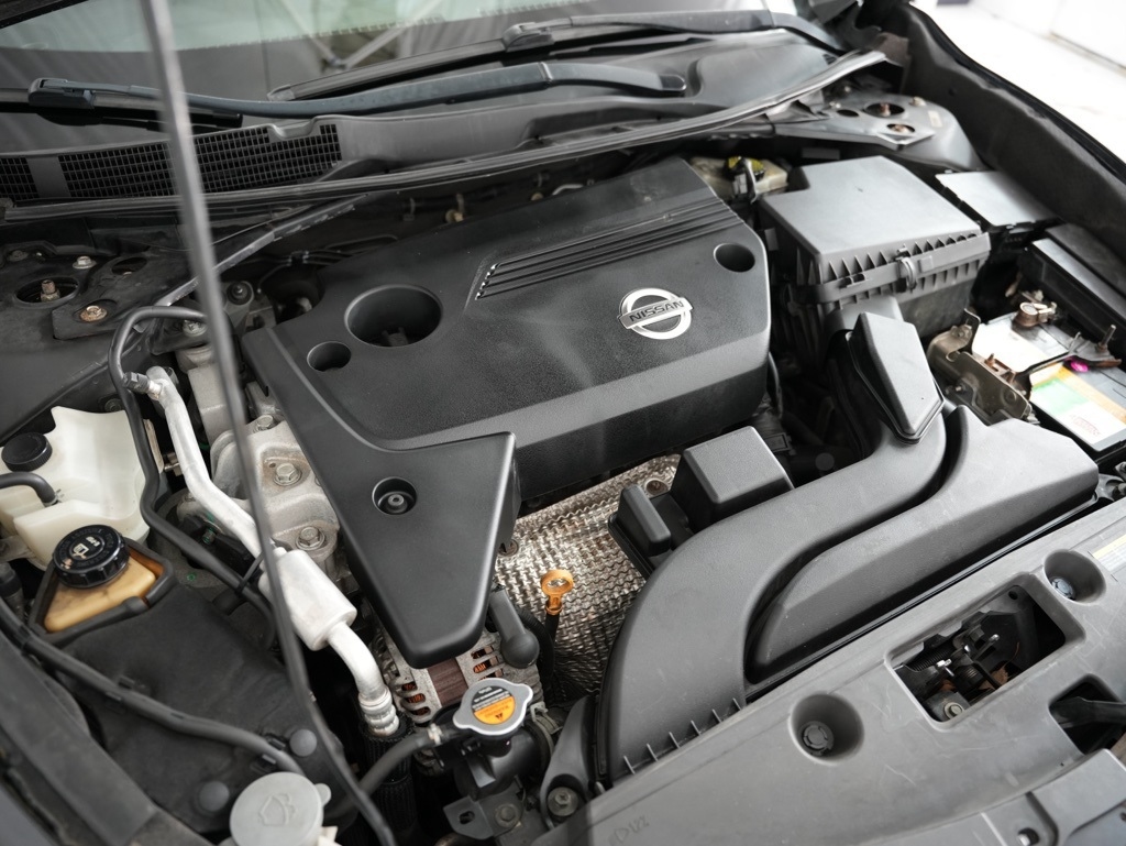 Nissan Altima 4dr Sdn I4 2.5 S 2013