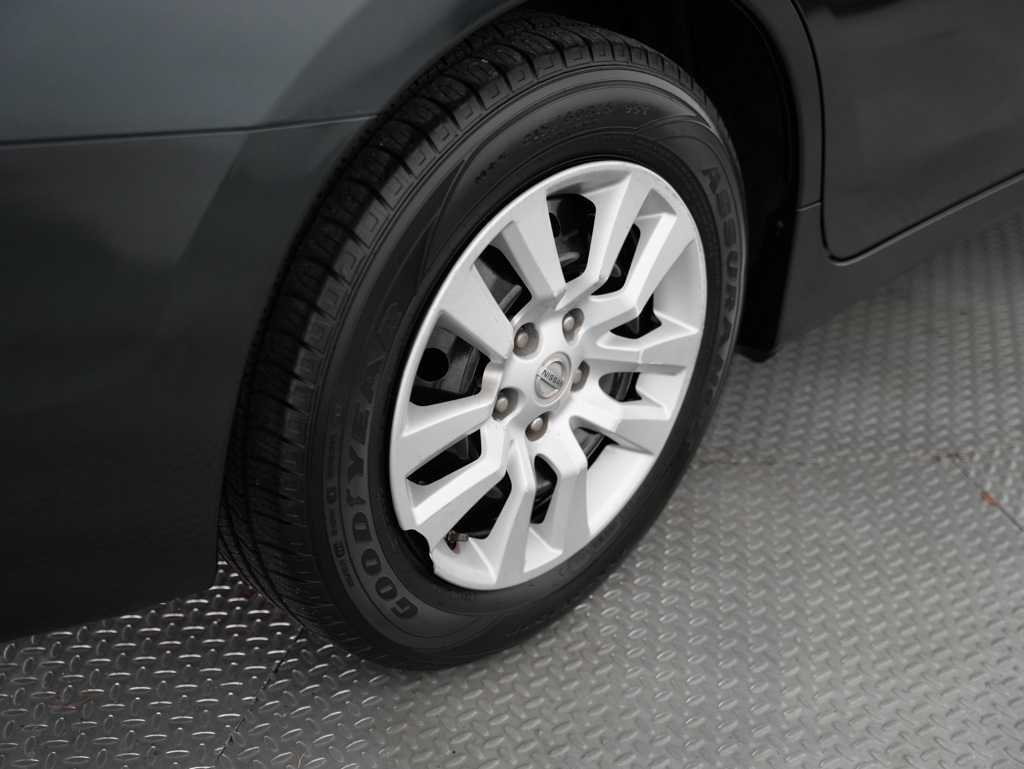 Nissan Altima 4dr Sdn I4 2.5 S 2013