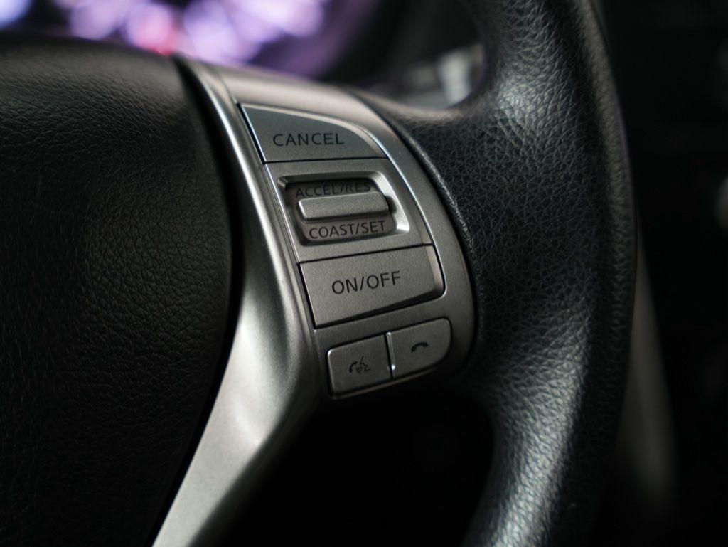 Nissan Altima 4dr Sdn I4 2.5 S 2013