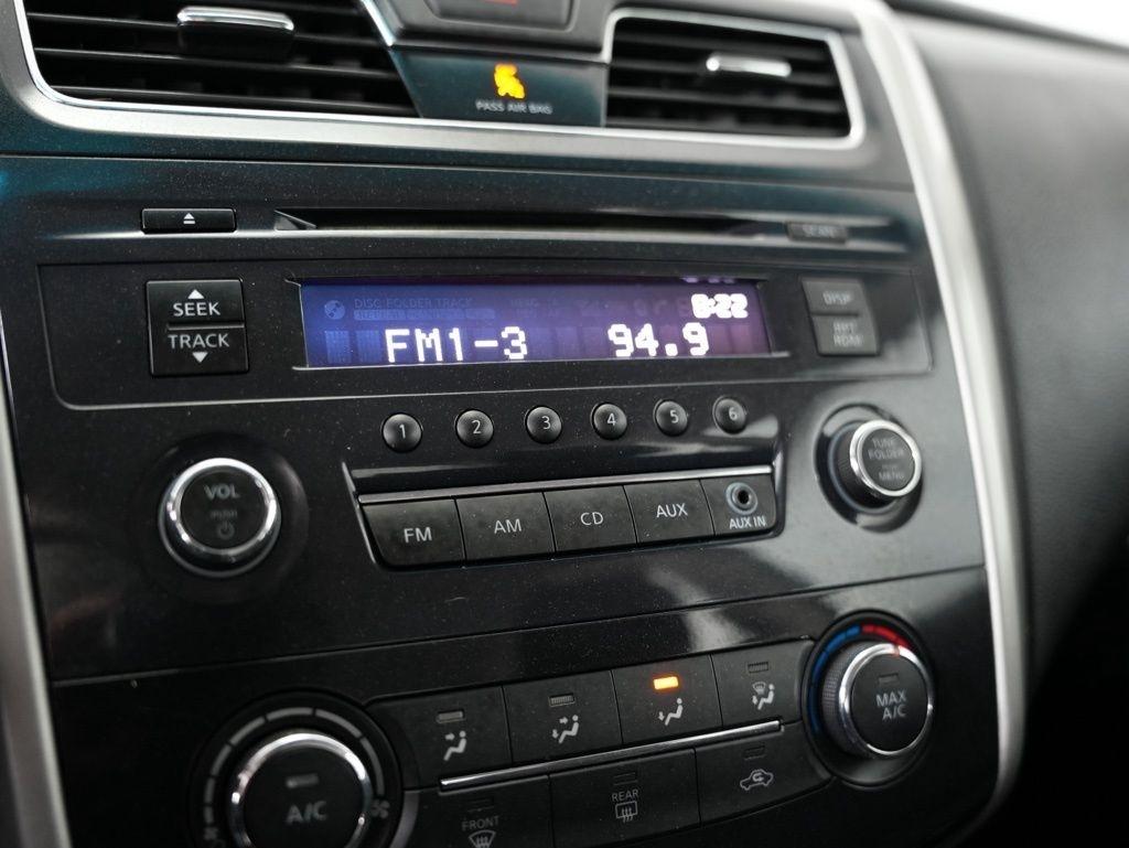 Nissan Altima 4dr Sdn I4 2.5 S 2013