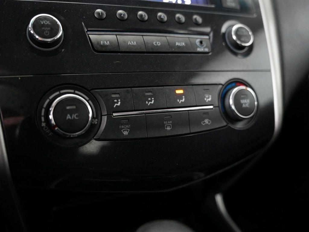 Nissan Altima 4dr Sdn I4 2.5 S 2013