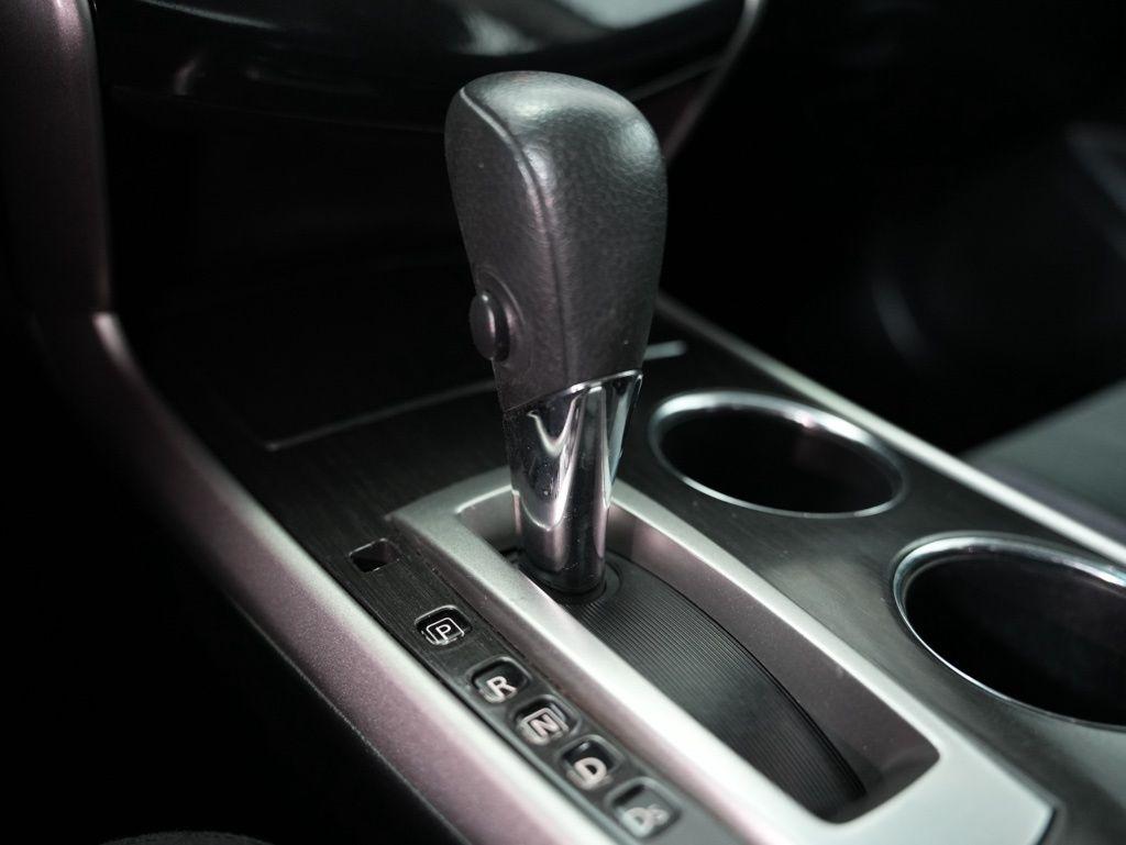 Nissan Altima 4dr Sdn I4 2.5 S 2013