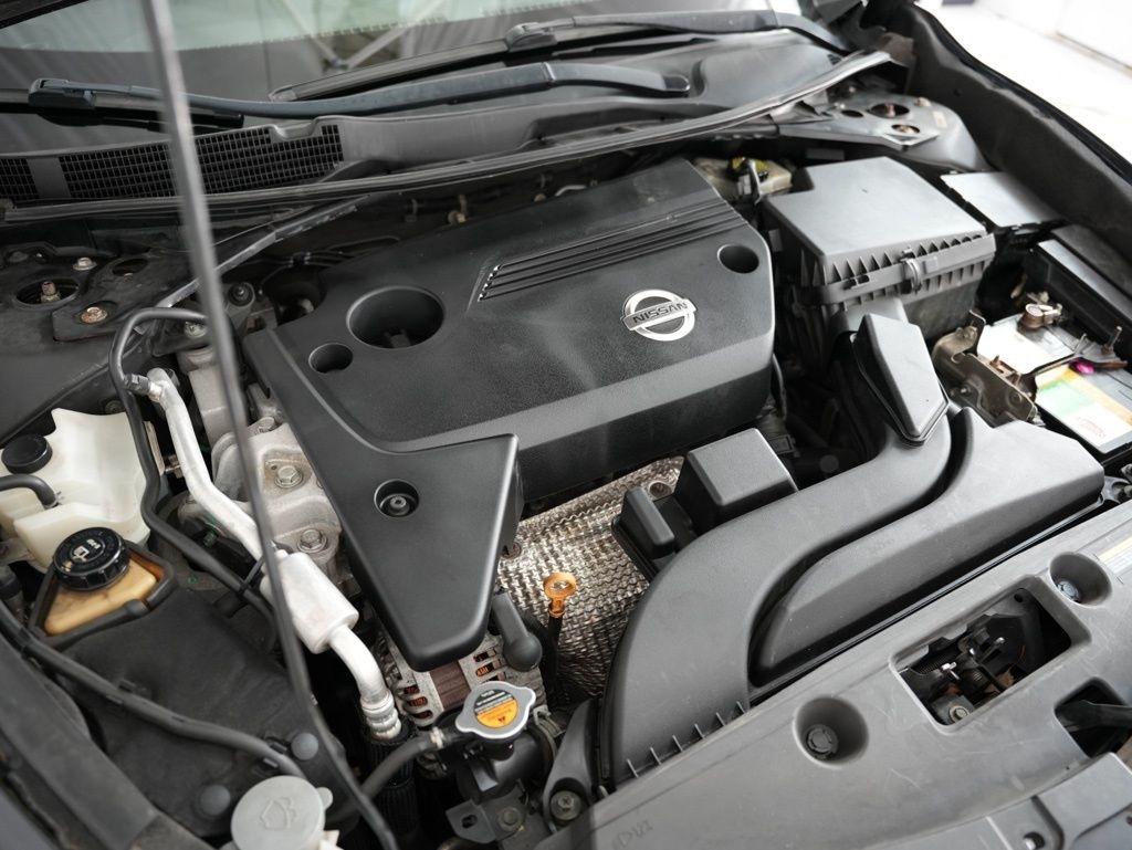 Nissan Altima 4dr Sdn I4 2.5 S 2013