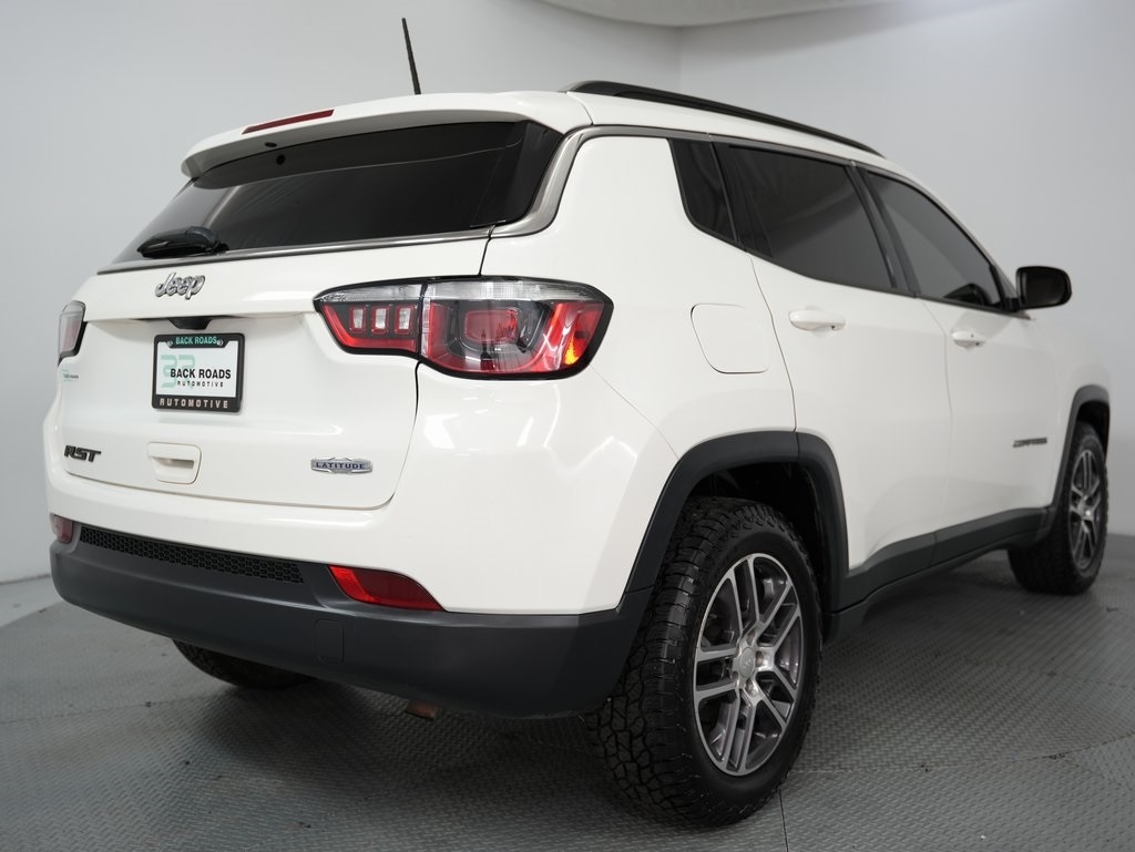 Jeep Compass Latitude w/Sun/Wheel Pkg FWD 2018