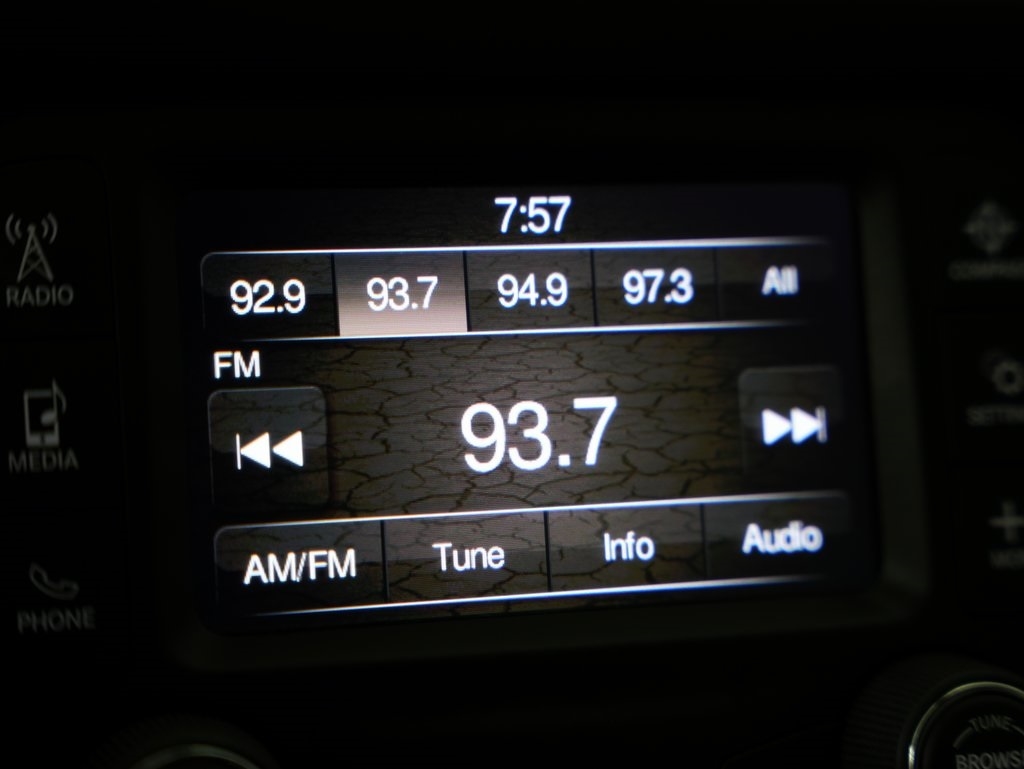 Jeep Compass Latitude w/Sun/Wheel Pkg FWD 2018