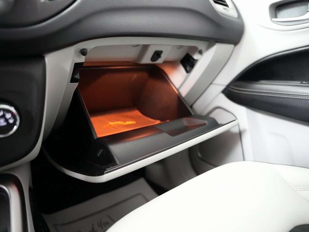 Jeep Compass Latitude w/Sun/Wheel Pkg FWD 2018