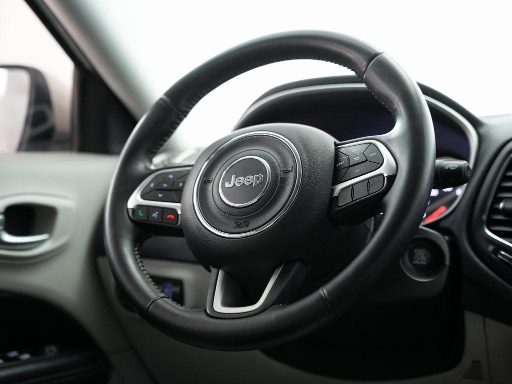 Jeep Compass Latitude w/Sun/Wheel Pkg FWD 2018