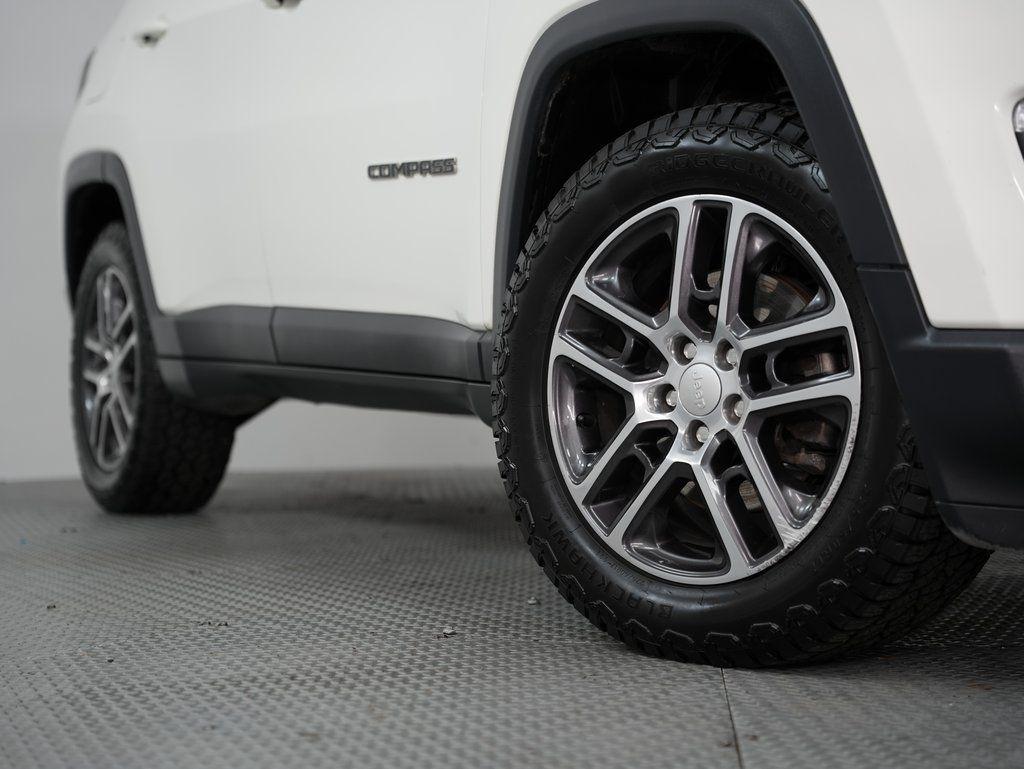 Jeep Compass Latitude w/Sun/Wheel Pkg FWD 2018