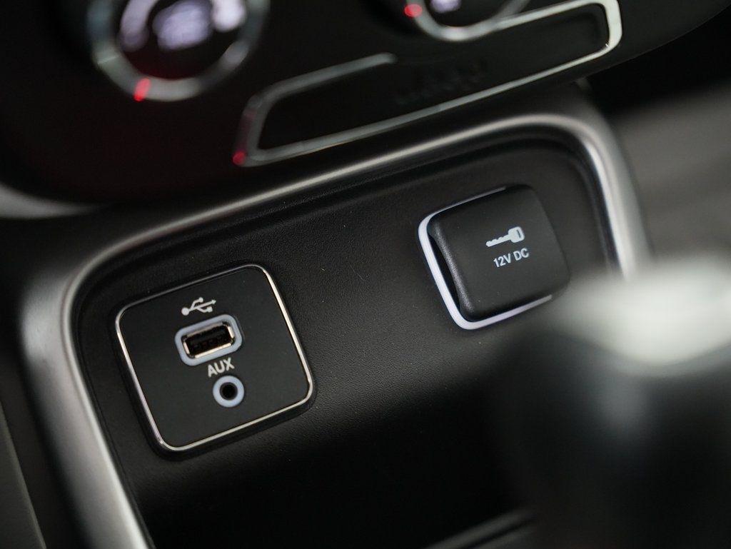 Jeep Compass Latitude w/Sun/Wheel Pkg FWD 2018