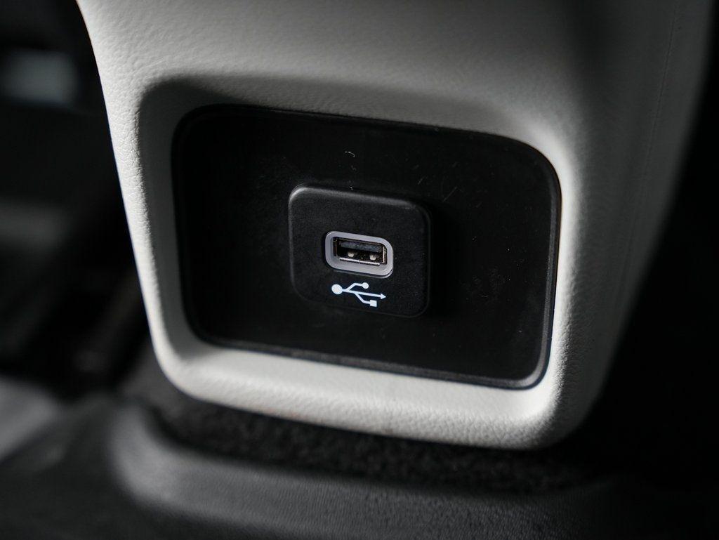 Jeep Compass Latitude w/Sun/Wheel Pkg FWD 2018