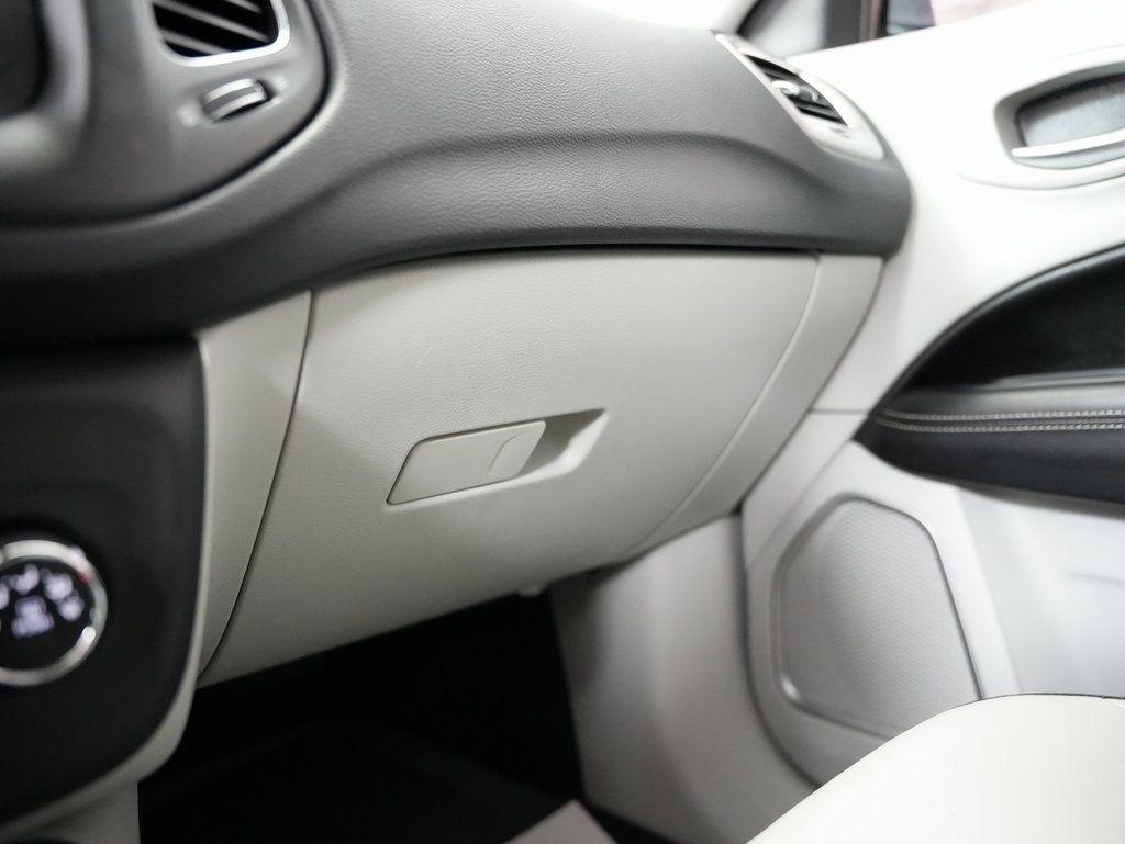 Jeep Compass Latitude w/Sun/Wheel Pkg FWD 2018