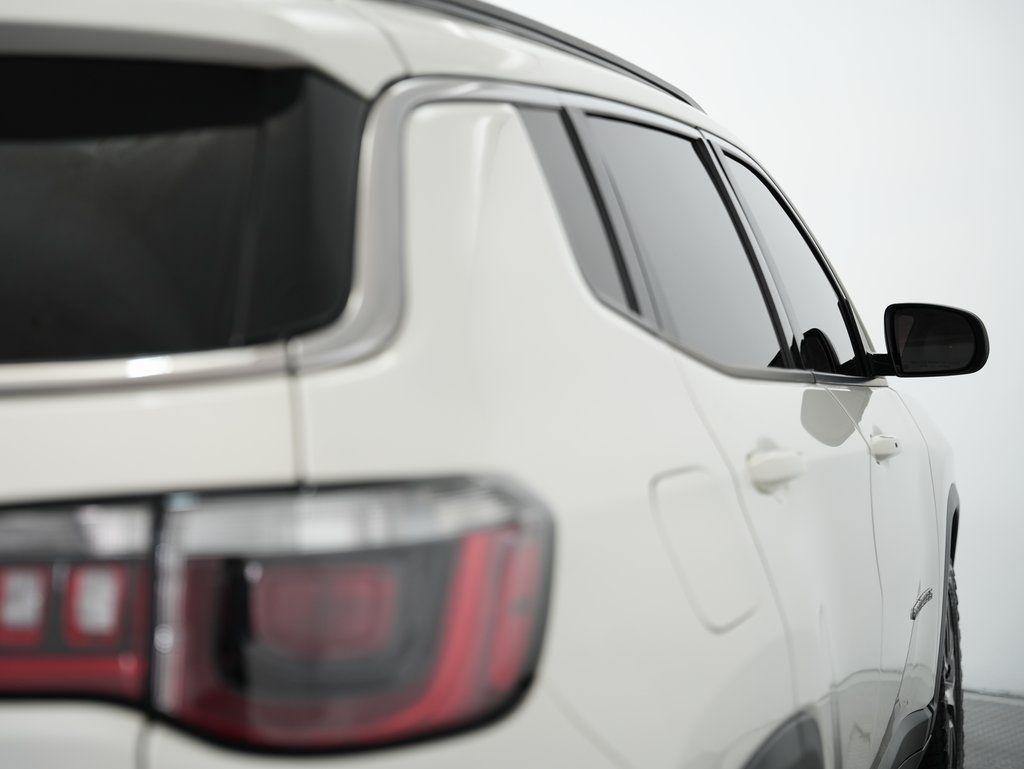 Jeep Compass Latitude w/Sun/Wheel Pkg FWD 2018