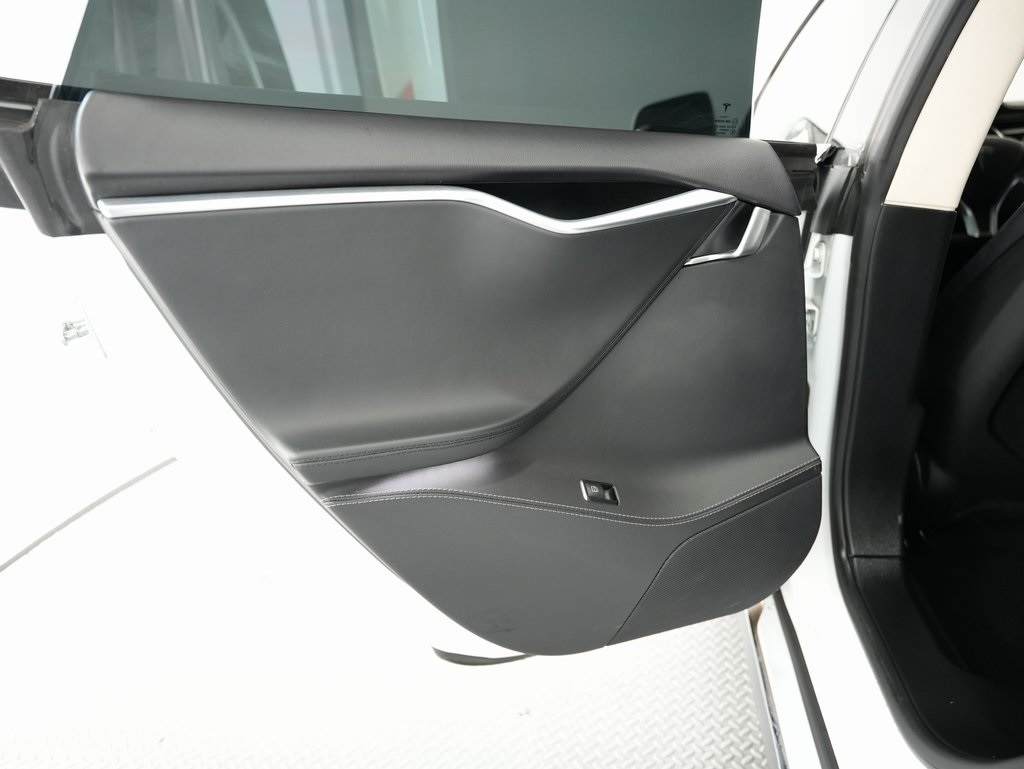 Tesla Model S 4dr Sdn 60 kWh Battery 2014