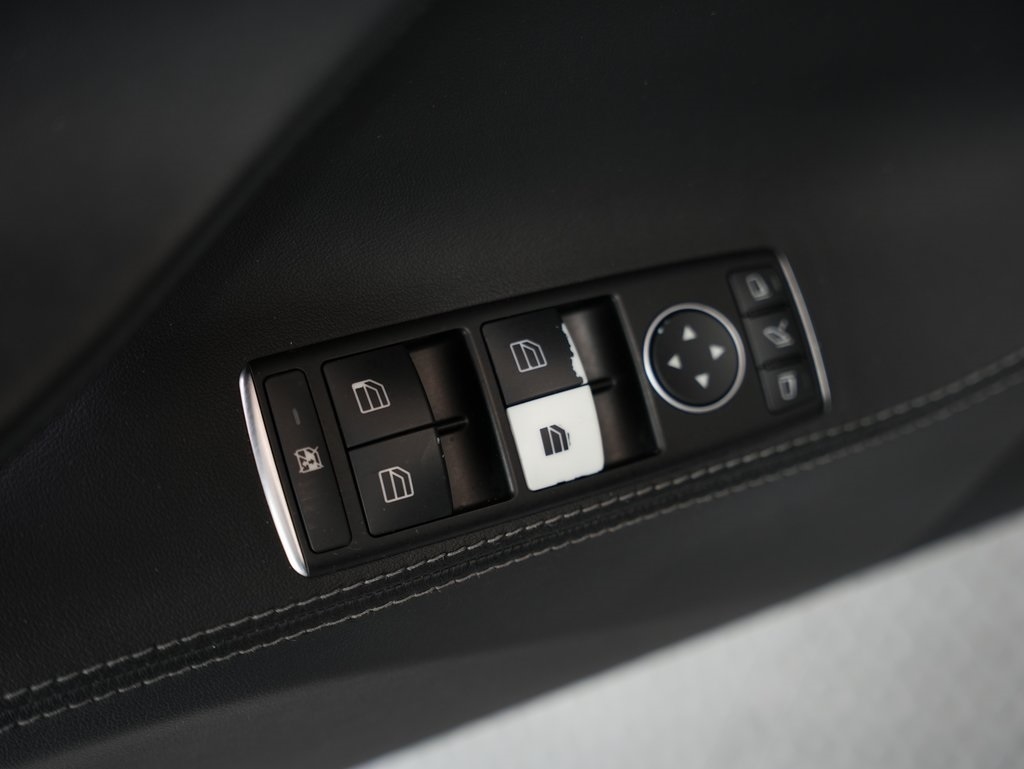 Tesla Model S 4dr Sdn 60 kWh Battery 2014