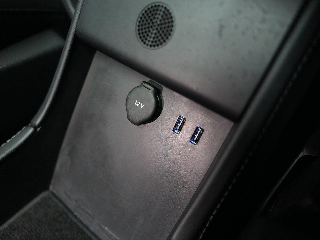 Tesla Model S 4dr Sdn 60 kWh Battery 2014