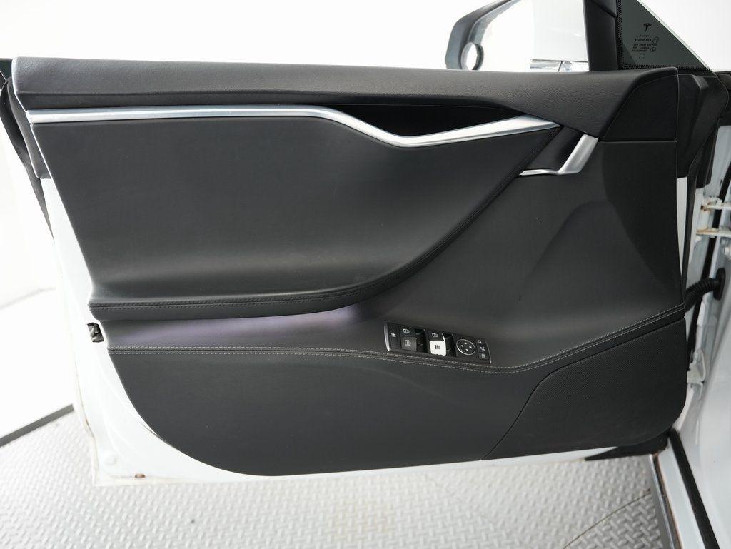 Tesla Model S 4dr Sdn 60 kWh Battery 2014