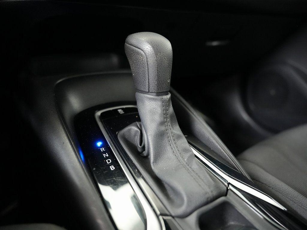 Toyota Corolla LE CVT (Natl) 2021