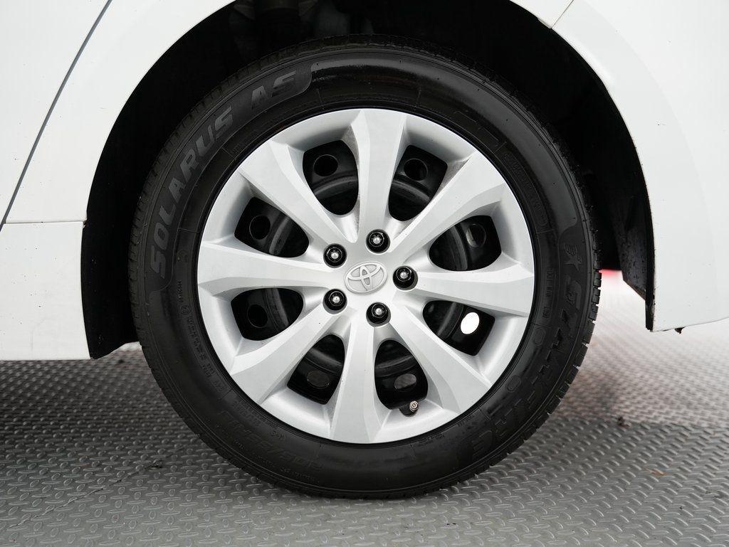 Toyota Corolla LE CVT (Natl) 2021