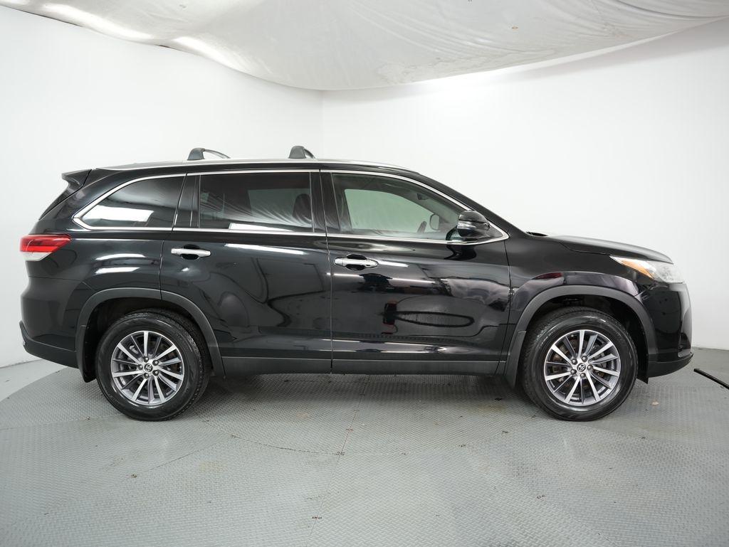 Toyota Highlander XLE V6 AWD (Natl) 2019