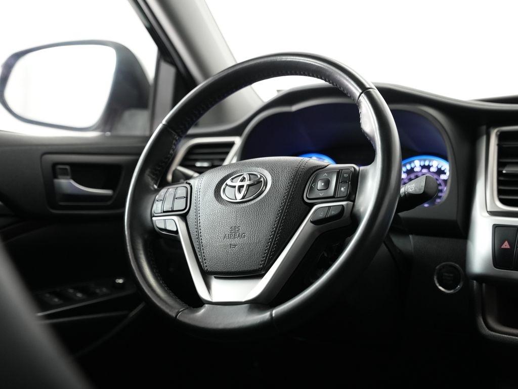 Toyota Highlander XLE V6 AWD (Natl) 2019