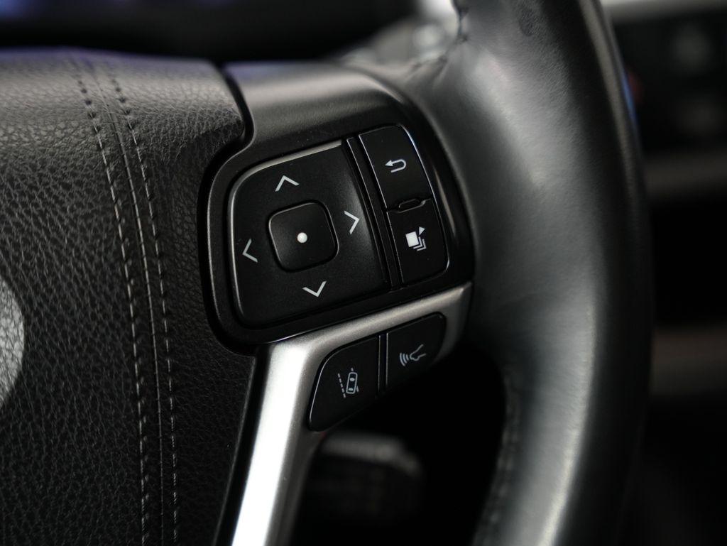 Toyota Highlander XLE V6 AWD (Natl) 2019