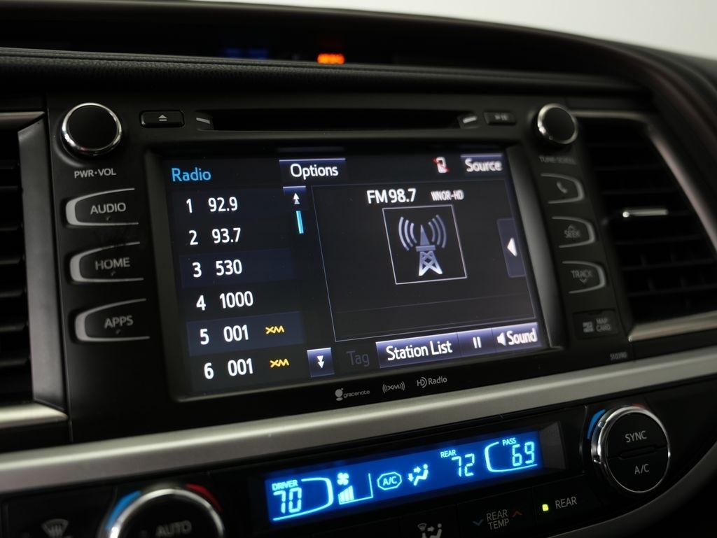 Toyota Highlander XLE V6 AWD (Natl) 2019