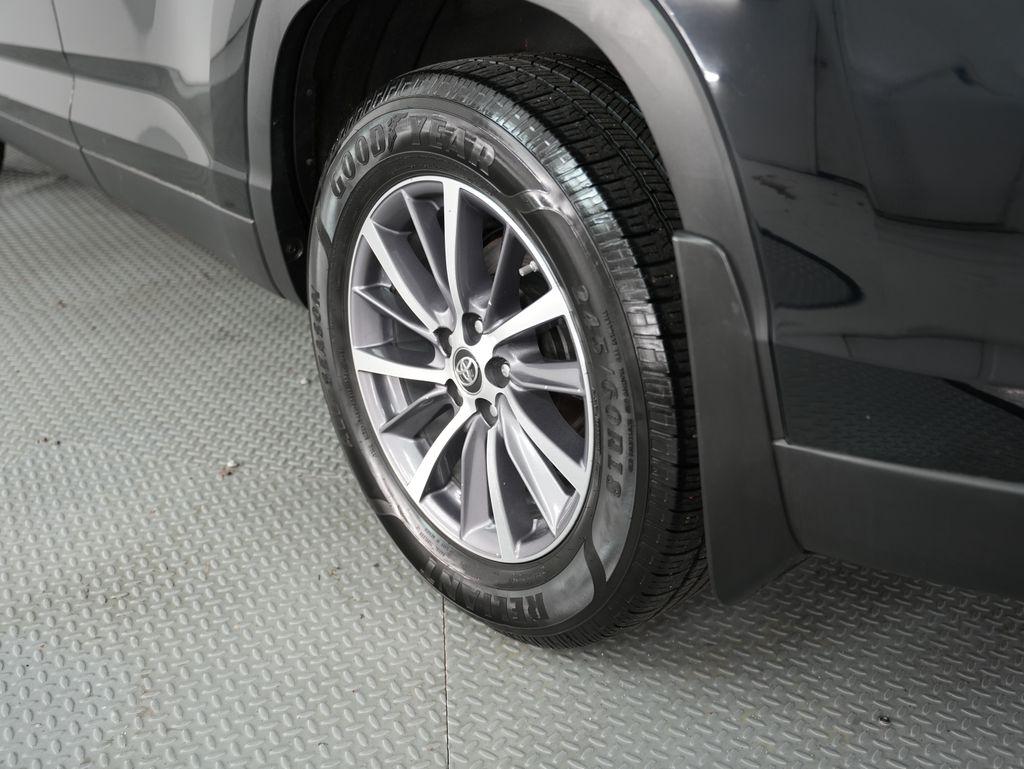 Toyota Highlander XLE V6 AWD (Natl) 2019