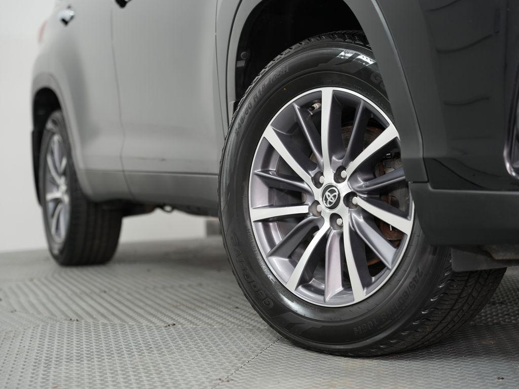 Toyota Highlander XLE V6 AWD (Natl) 2019