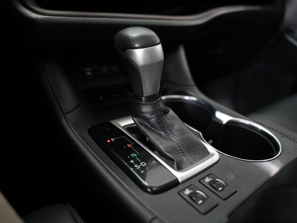 Toyota Highlander XLE V6 AWD (Natl) 2019