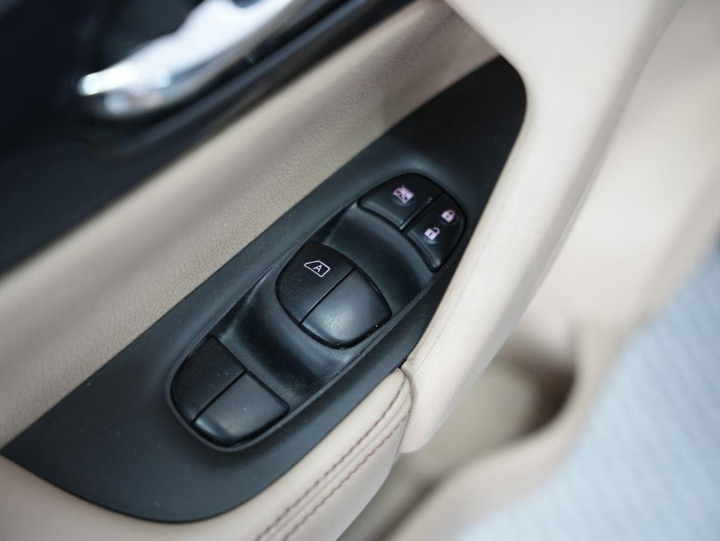 Nissan Rogue AWD SV 2018