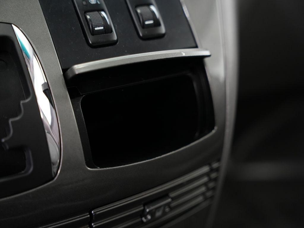 Toyota Sienna 5dr 7-Pass Van XLE AWD (Natl) 2010