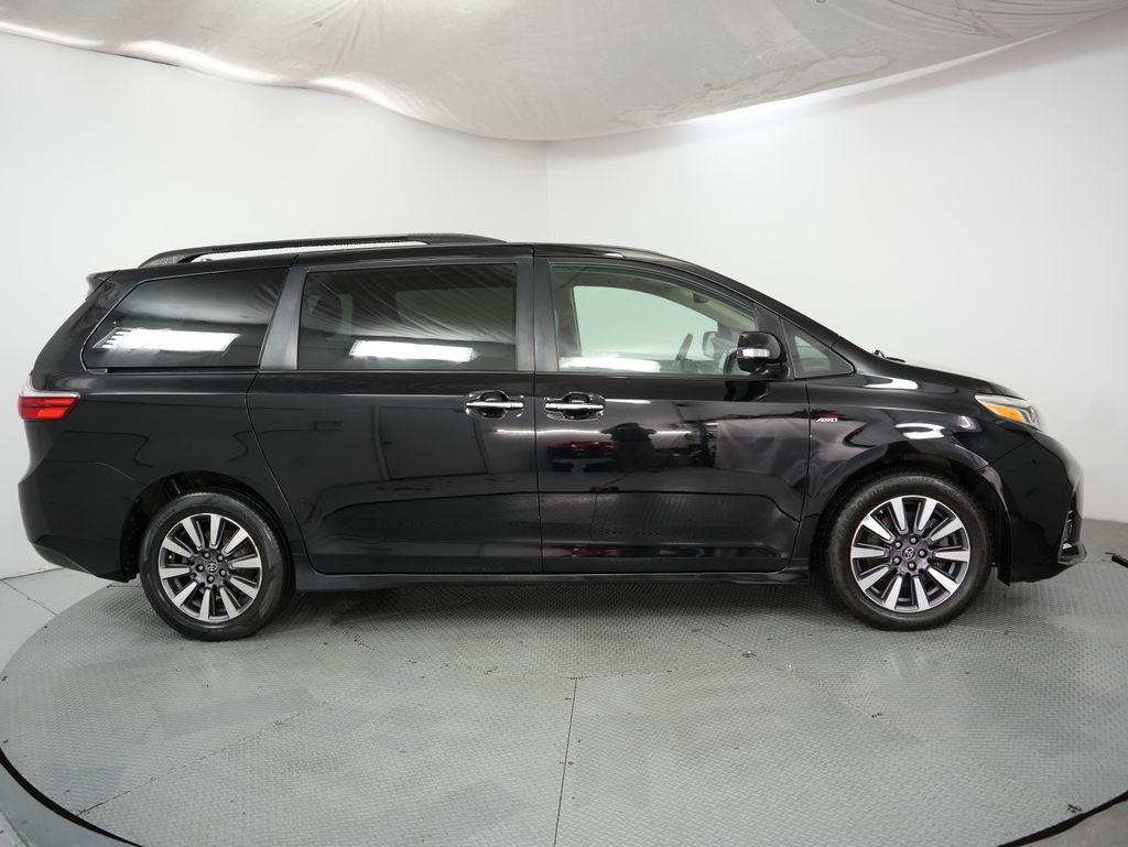 Toyota Sienna Limited Premium AWD 7-Passenger (Natl) 2018