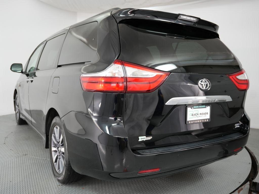 Toyota Sienna Limited Premium AWD 7-Passenger (Natl) 2018